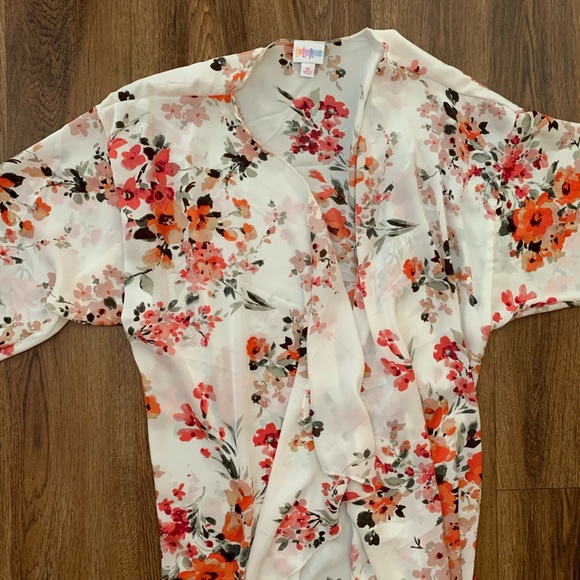 LulaRoe Shirley - Picture 1 of 2